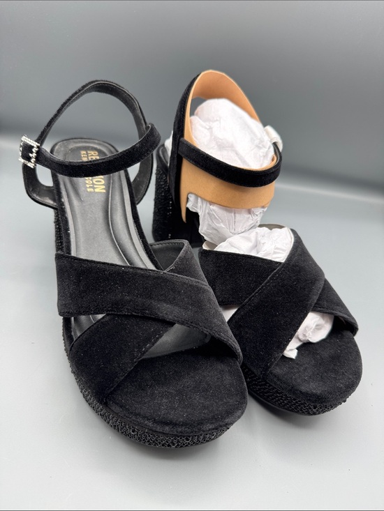 Kenneth Cole Shoes - Kenneth Cole Women's Reeva Velvet Platform Dress Sandals